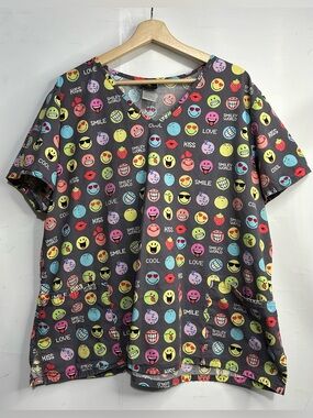 5 for $25🔥Smiley World Smiley Face Print Scrub Top 2XL